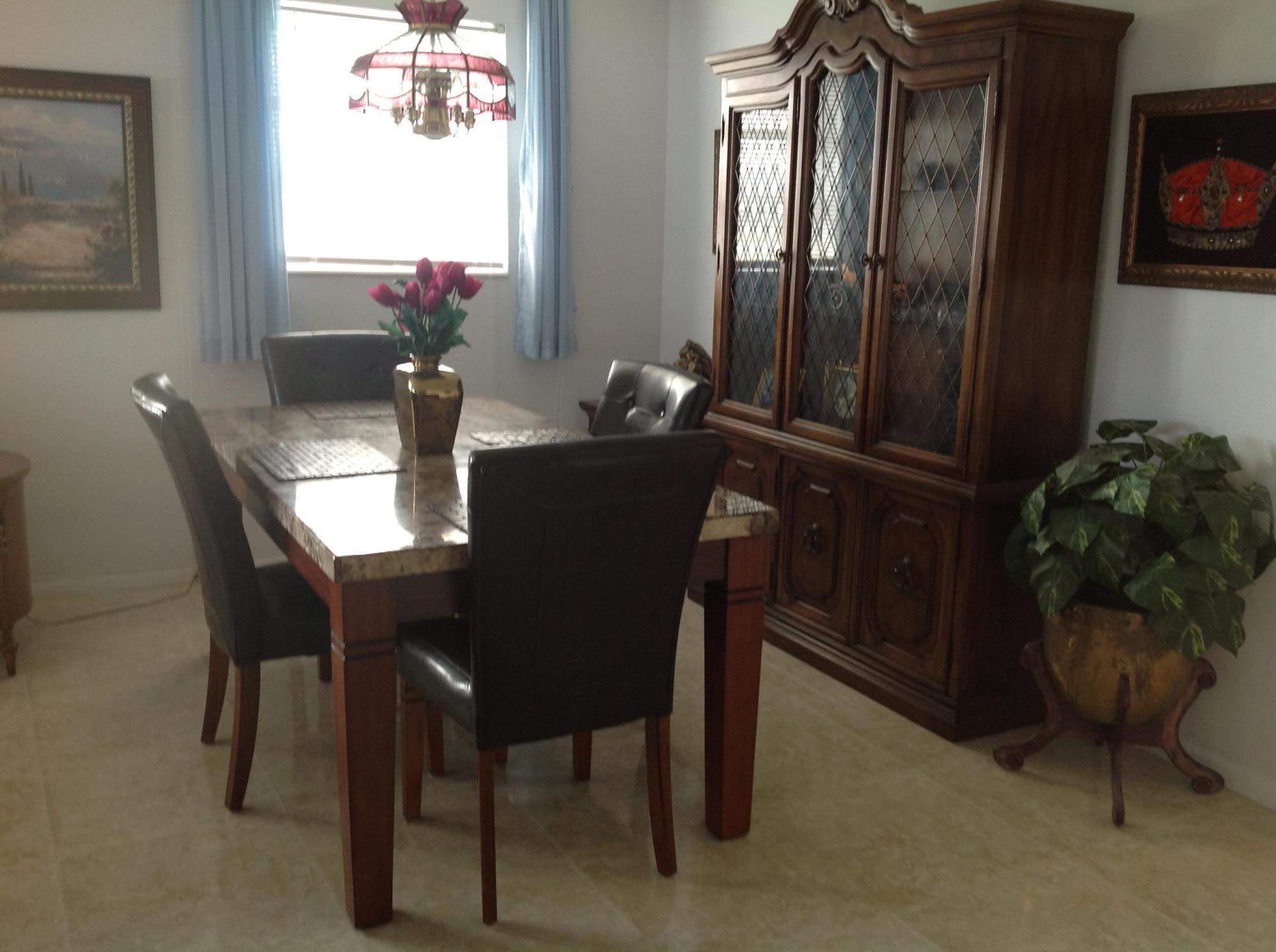 10 Southeast 13th Street, Unit D1 Boca Raton, FL 33432 - Photo 4 of 21 DINING ROOM