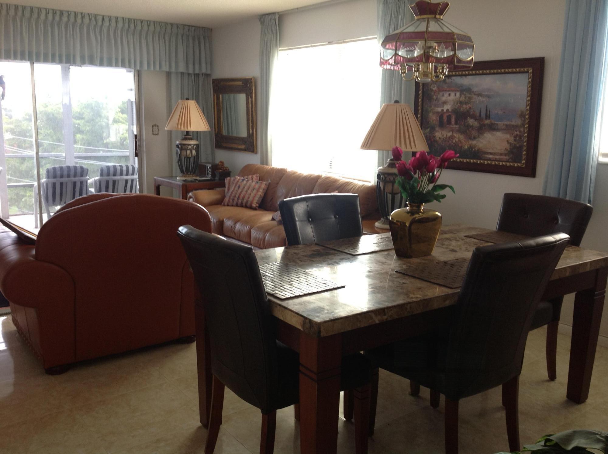 10 Southeast 13th Street, Unit D1 Boca Raton, FL 33432 - Photo 7 of 21 LIGHT & BRIGHT LIVING AREA