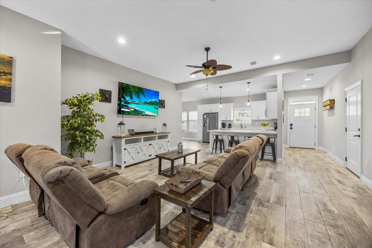 1935 Reagan Road Navarre, FL 32566 - Photo 9 of 31 14-1V3A0381