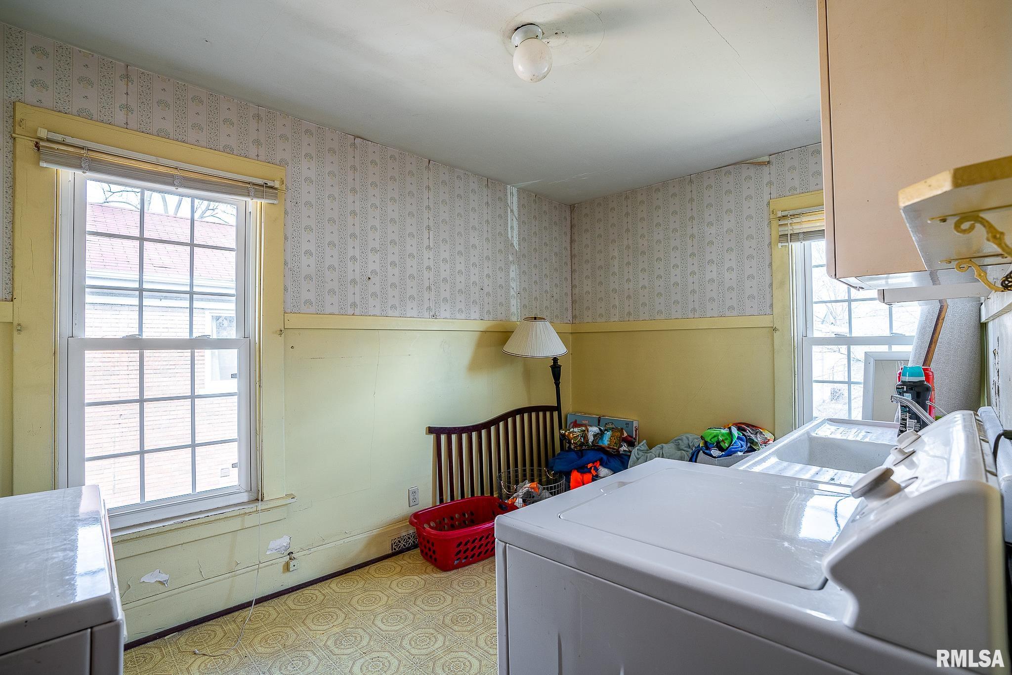 1029 20th Street Rock Island, IL 61201 - Photo 13 of 16