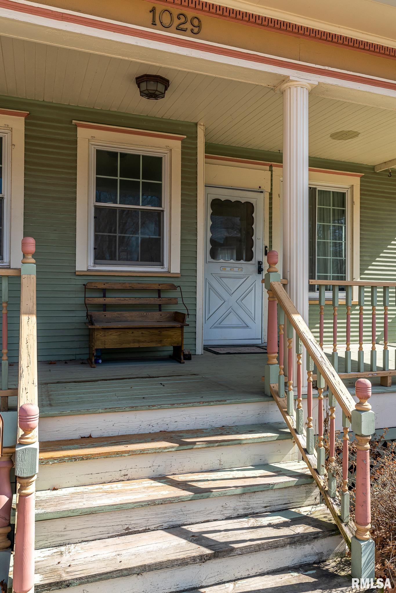 1029 20th Street Rock Island, IL 61201 - Photo 2 of 16