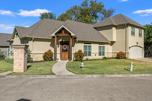 $385,500 | 2400 Park Place, Corsicana, TX 75110