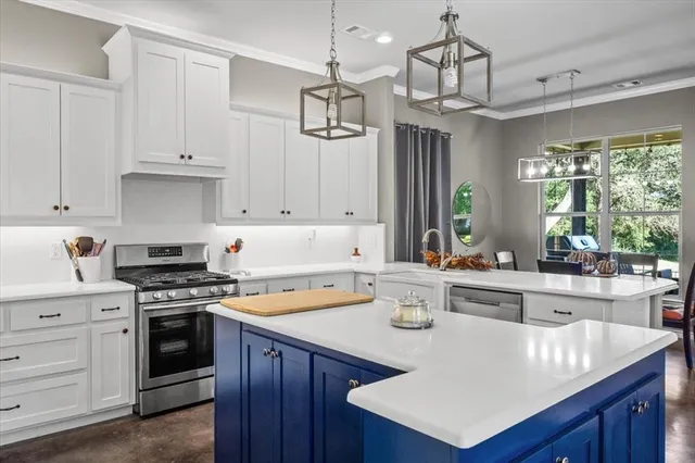 $385,500 | 2400 Park Place, Corsicana, TX 75110