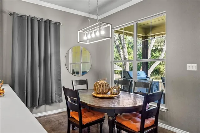 $385,500 | 2400 Park Place, Corsicana, TX 75110