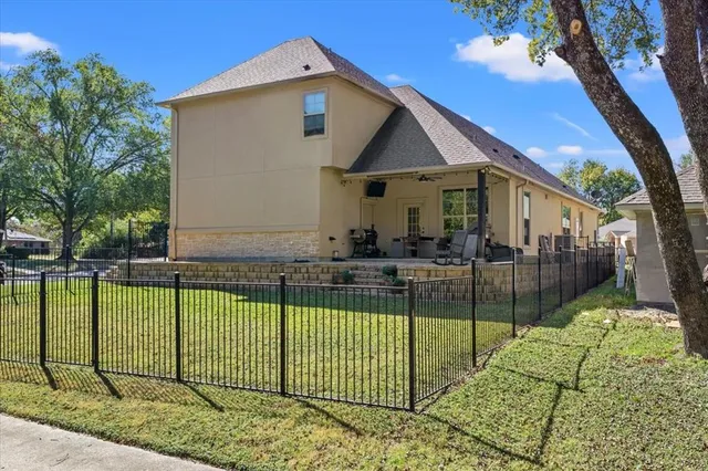 $385,500 | 2400 Park Place, Corsicana, TX 75110