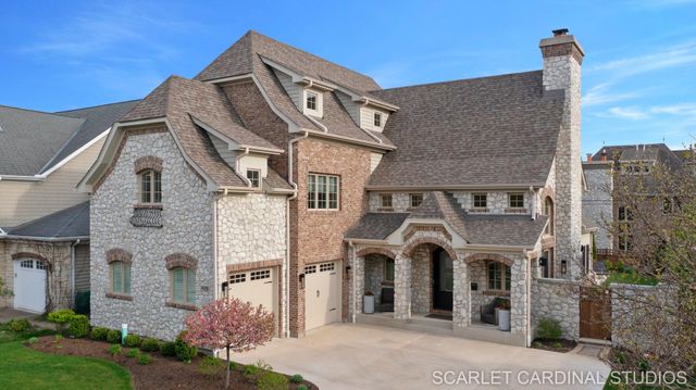 $1,700,000 | 426 West Franklin Avenue, Naperville, IL 60540