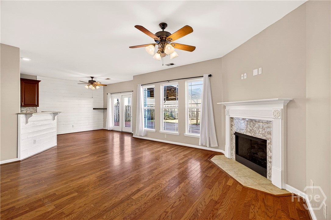 120 Pine View Crossing Pooler, GA 31322 - Photo 11 of 37 Living Room