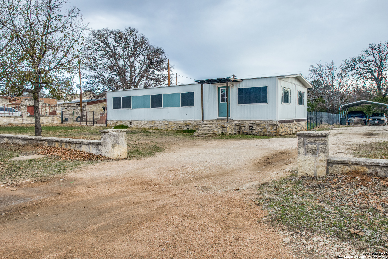 741 Julia Drive Comfort, TX 78013 - Photo 2 of 13