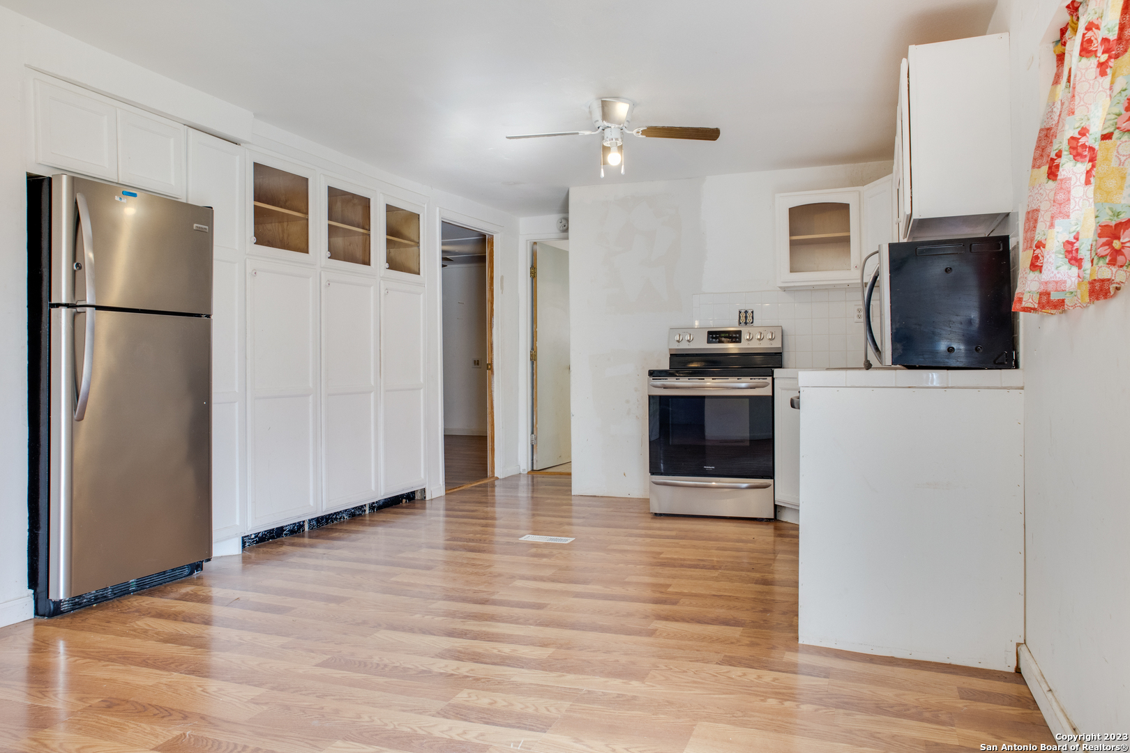 741 Julia Drive Comfort, TX 78013 - Photo 4 of 13