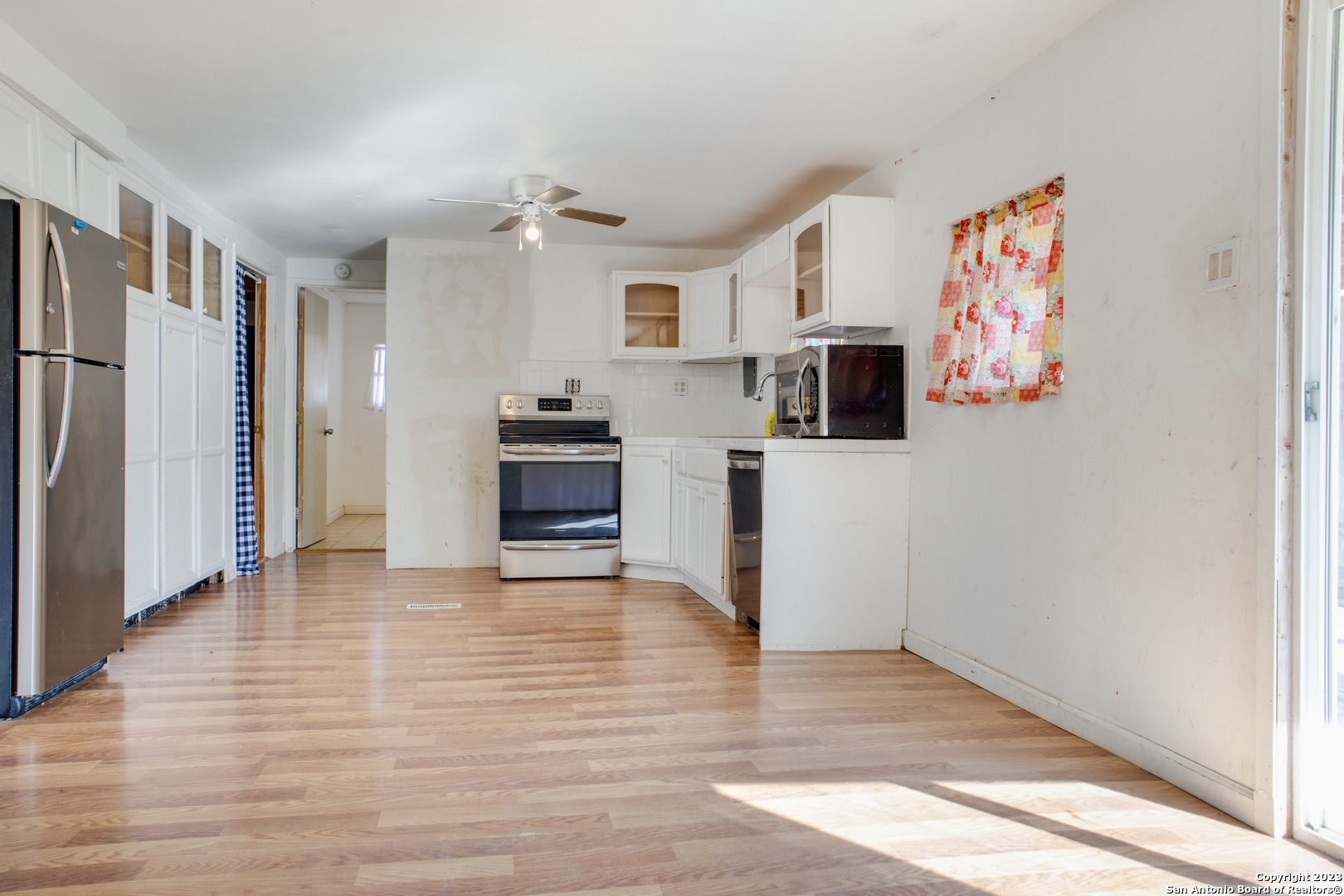 741 Julia Drive Comfort, TX 78013 - Photo 5 of 13