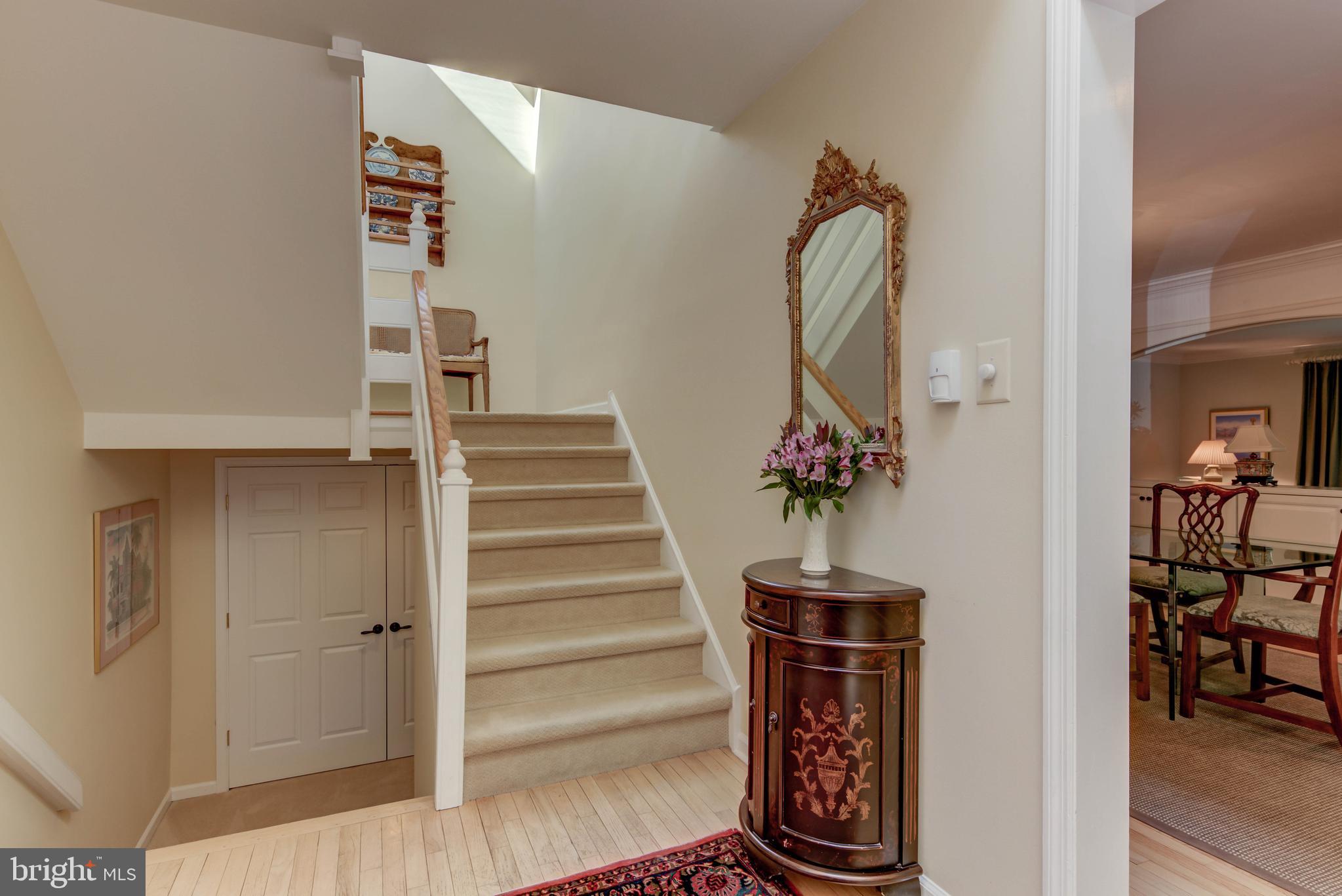 424 Inveraray Road Villanova, PA 19085 - Photo 4 of 32