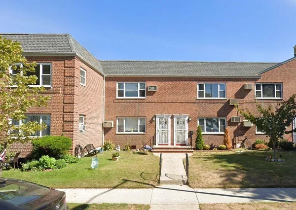 $328,000 | 1079 Shore Parkway, Unit 1B | Bath Beach