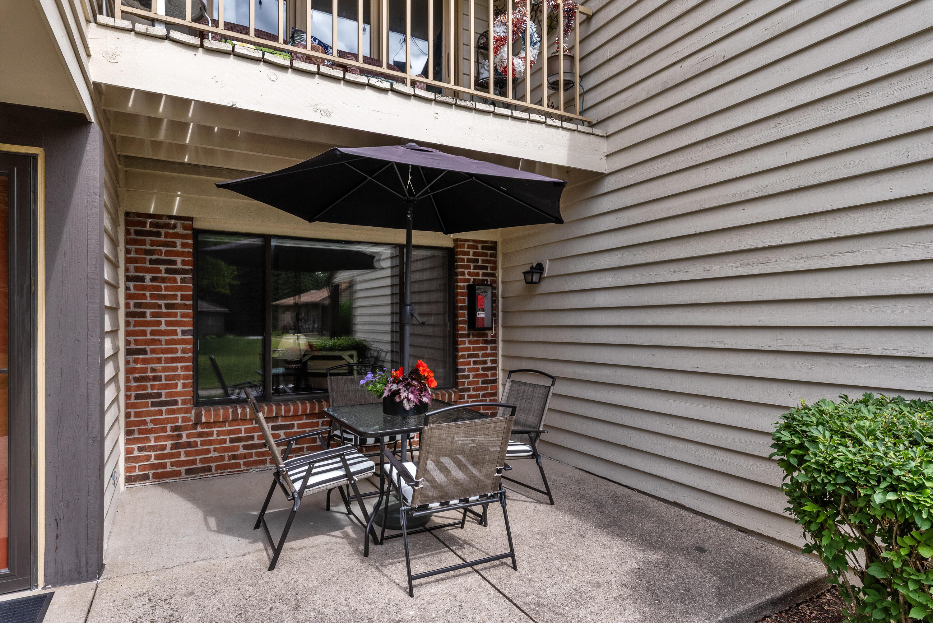 3733 West Loomis Road Greenfield, WI 53221 - Photo 2 of 30 Patio