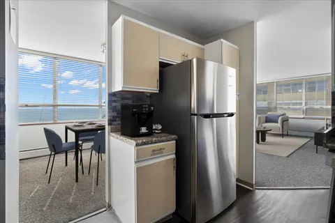 $269,000 | 6171 North Sheridan Road, Unit 1112, Chicago, IL 60660