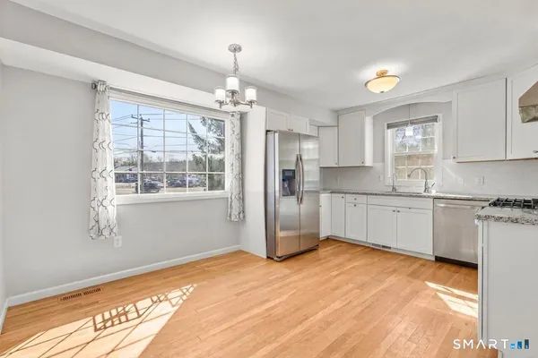 $480,000 | 10 Karen Boulevard, Newtown, CT 06470