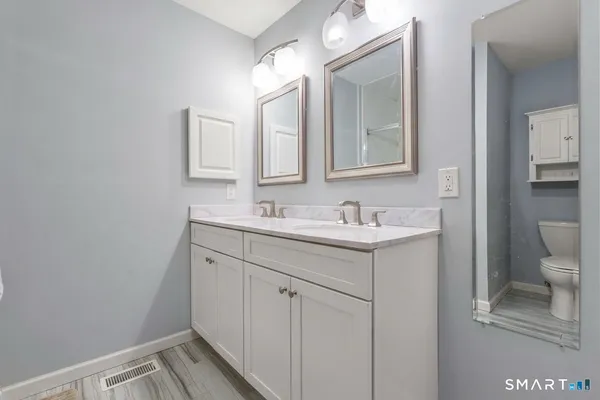 $480,000 | 10 Karen Boulevard, Newtown, CT 06470