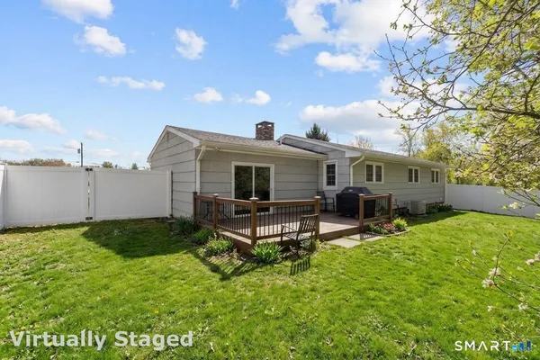 $480,000 | 10 Karen Boulevard, Newtown, CT 06470