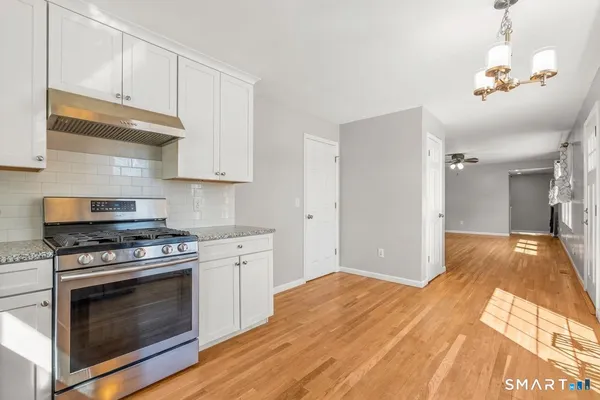 $480,000 | 10 Karen Boulevard, Newtown, CT 06470