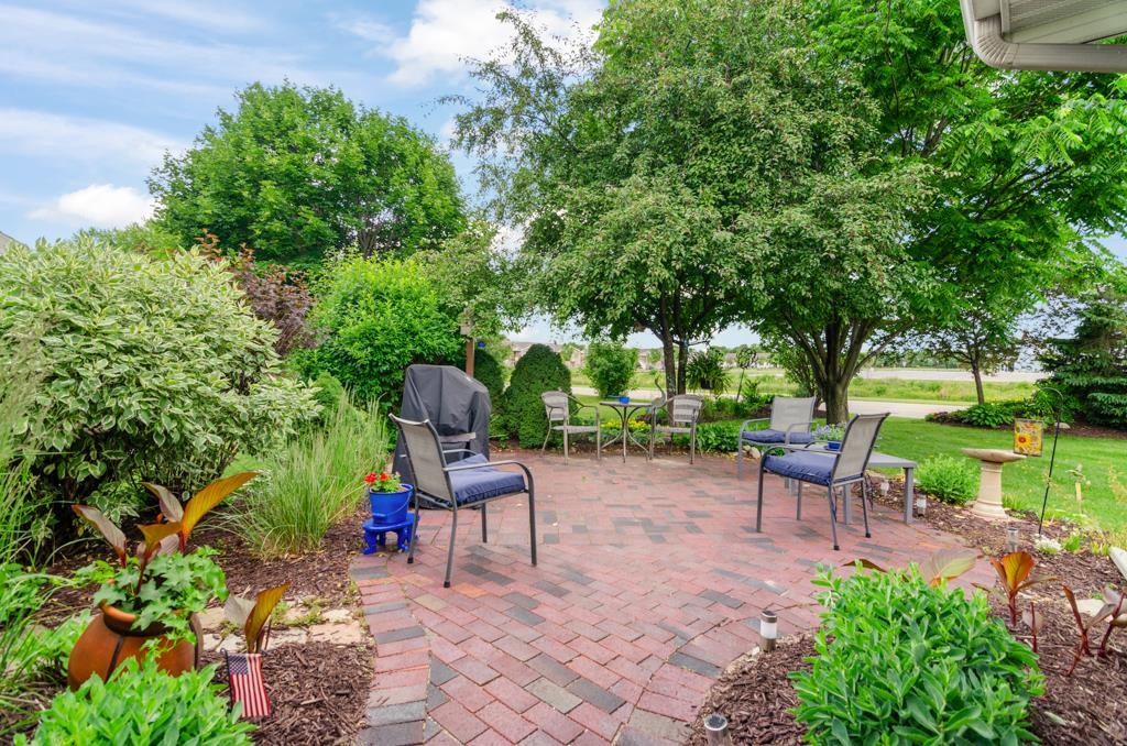 4813 North Apple Road Appleton, WI 54913 - Photo 4 of 42
