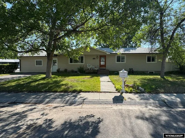 $330,000 | 409 Northpointe Drive, Riverton, WY 82501