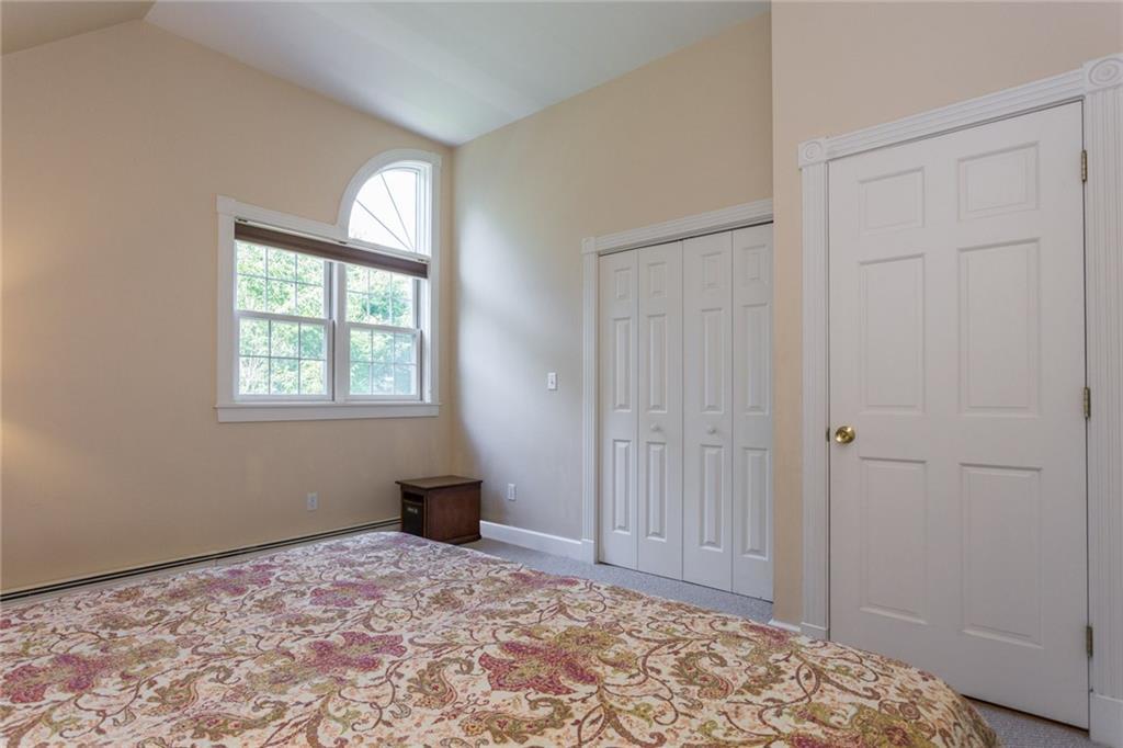 15 Dock Road York, ME 03909 - Photo 19 of 31 Family bedroom
