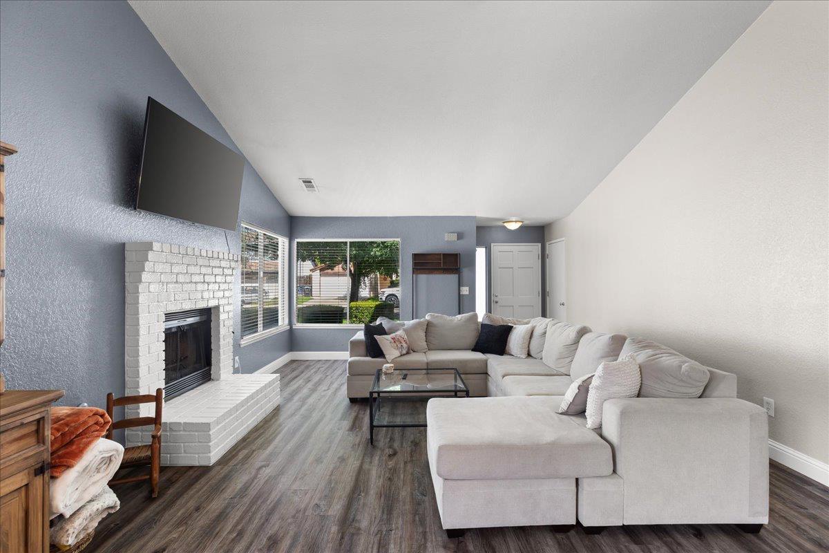 1205 Courtney Way Modesto, CA 95358 - Photo 8 of 38