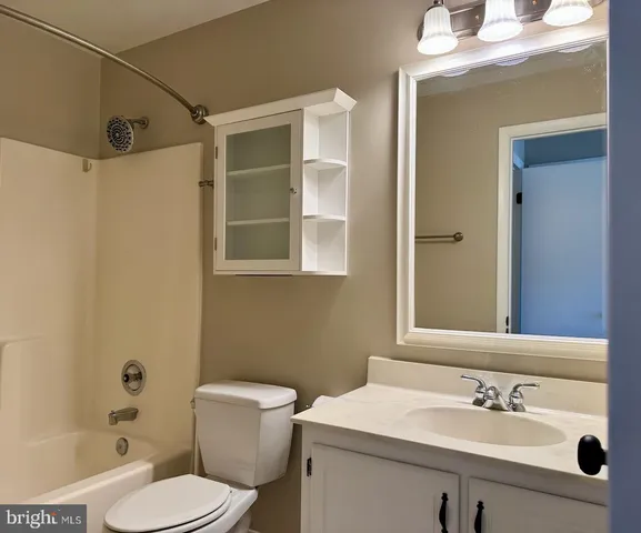 $2,700 | 3885 Steppes Court, Unit 3885A, Falls Church, VA 22041