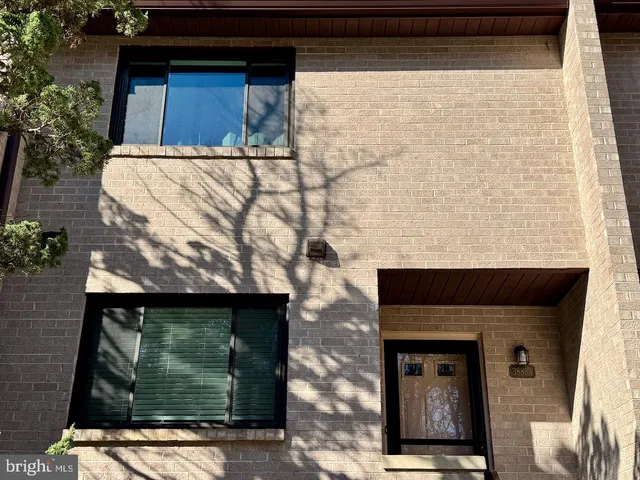 $2,700 | 3885 Steppes Court, Unit 3885A, Falls Church, VA 22041