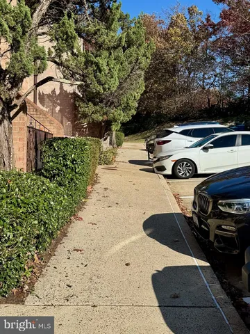 $2,700 | 3885 Steppes Court, Unit 3885A, Falls Church, VA 22041