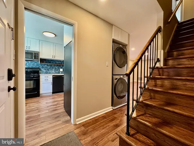 $2,700 | 3885 Steppes Court, Unit 3885A, Falls Church, VA 22041