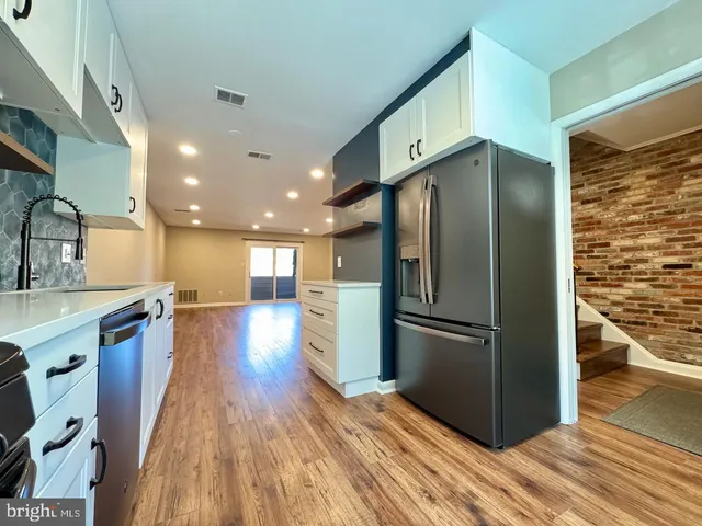 $2,700 | 3885 Steppes Court, Unit 3885A, Falls Church, VA 22041