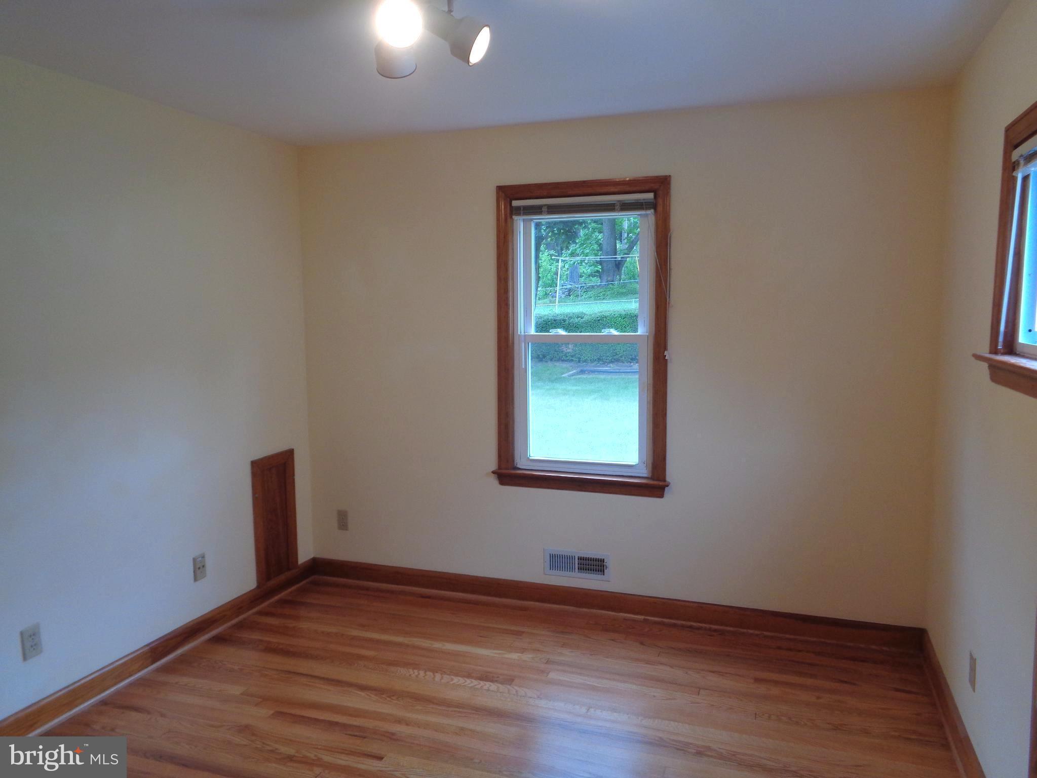 7924 Dalesford Road Baltimore, MD 21234 - Photo 11 of 29 Bedroom on the main floor