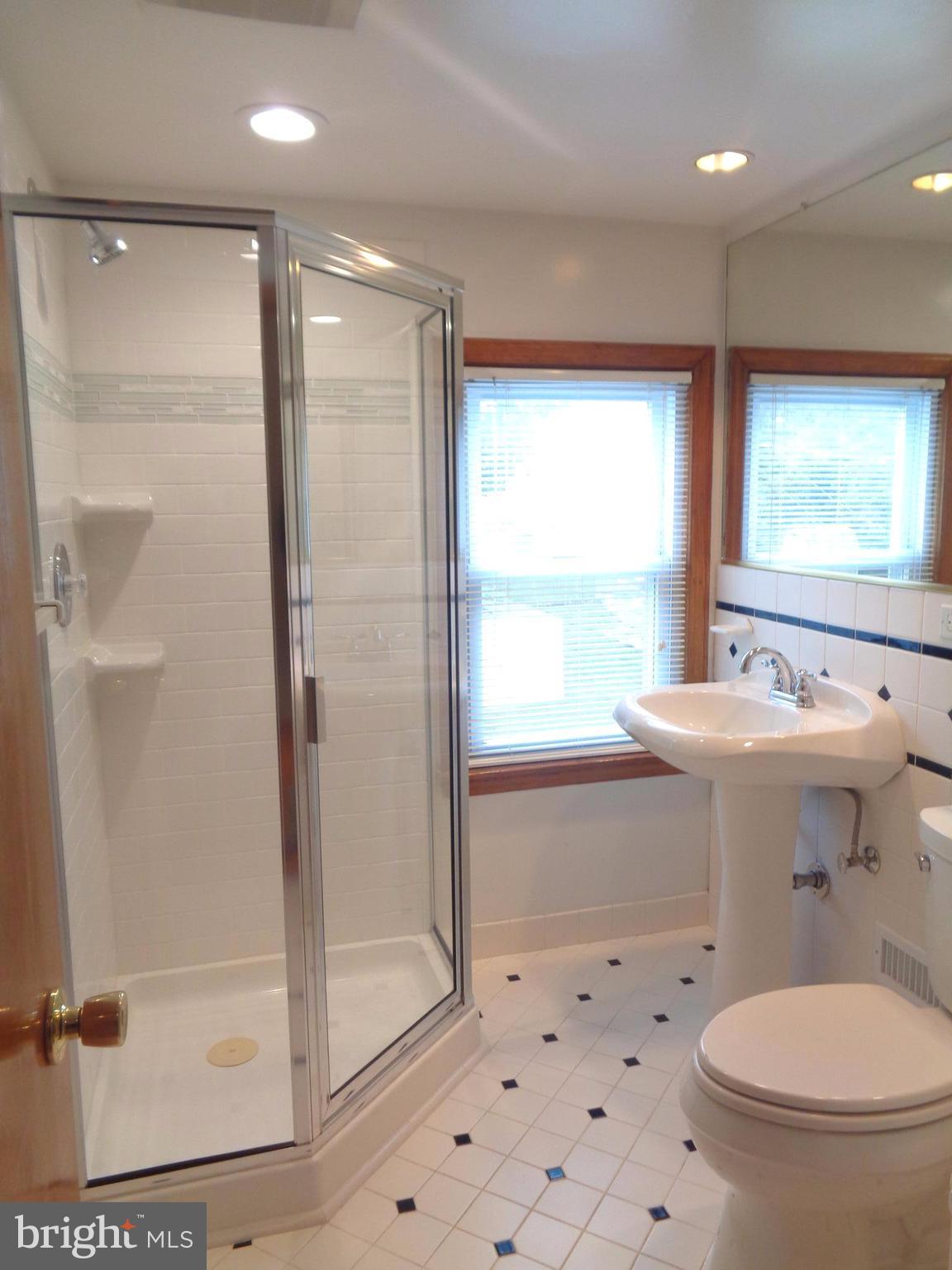 7924 Dalesford Road Baltimore, MD 21234 - Photo 14 of 29 2nd floor Full Bath