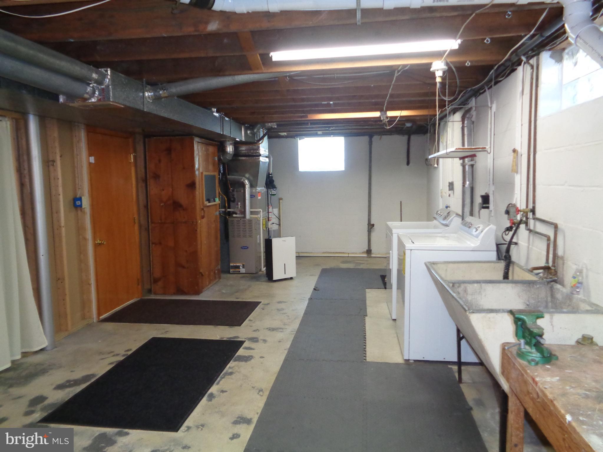 7924 Dalesford Road Baltimore, MD 21234 - Photo 24 of 29 Workshop/Laundry room