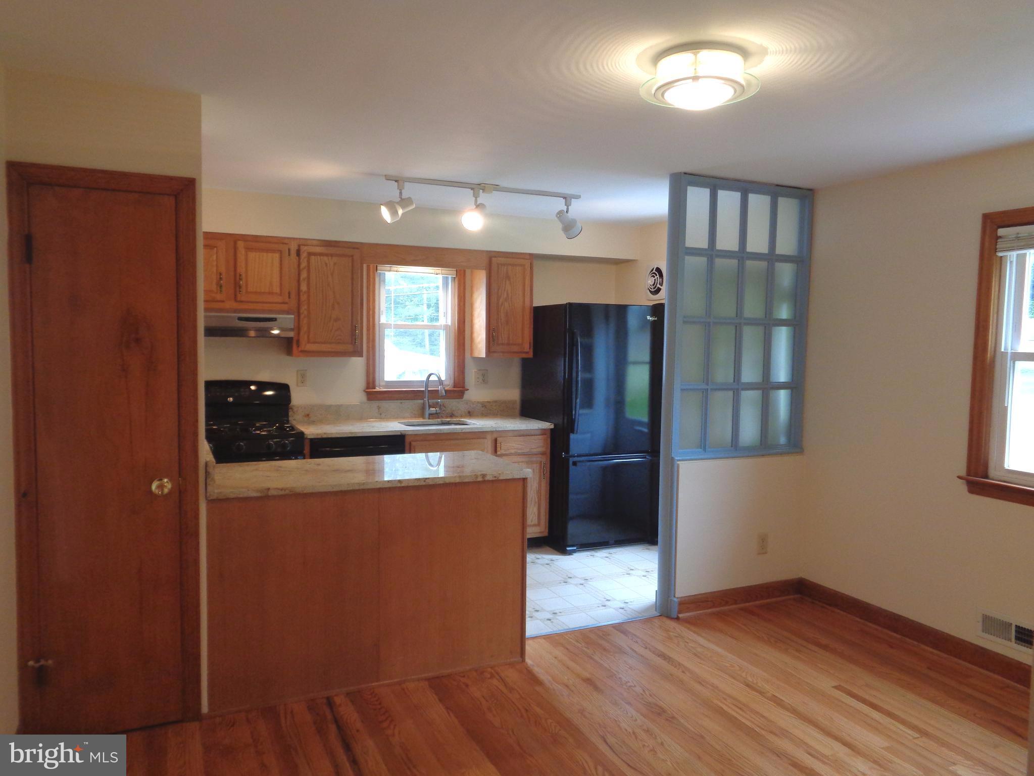 7924 Dalesford Road Baltimore, MD 21234 - Photo 8 of 29 Dining room off of the Kitchen