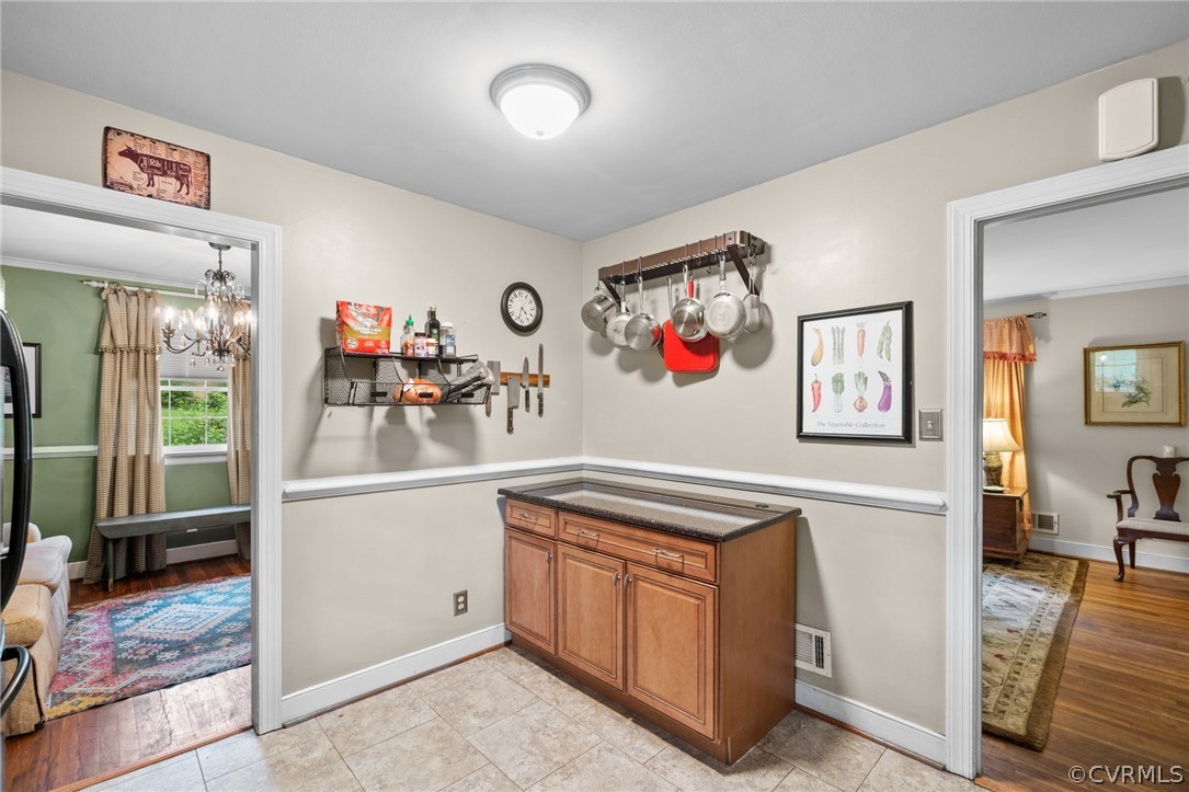 708 Brantley Road North Chesterfield, VA 23235 - Photo 11 of 37 Gallery Image 11