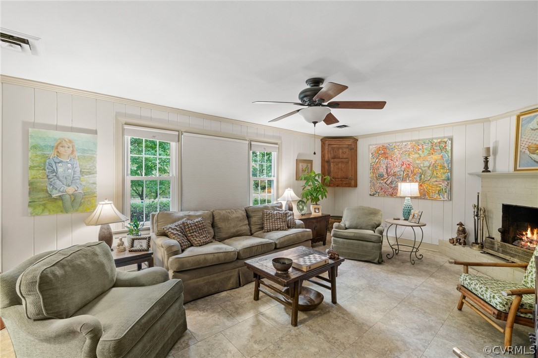 708 Brantley Road North Chesterfield, VA 23235 - Photo 4 of 37 Gallery Image 4