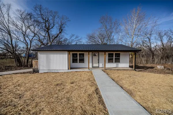$259,000 | 111 Eastside Street, Crocker, MO 65452