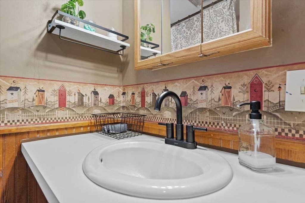11 Walnut Street Ware, MA 01082 - Photo 21 of 28 Gallery Image 21