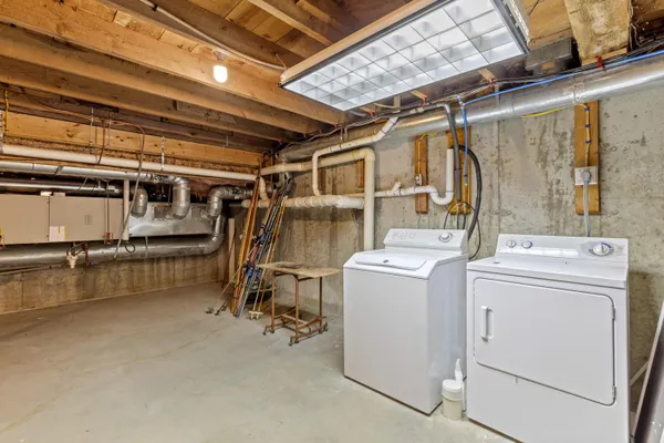 $1,345,000 | 445 Greely Road Extension, Cumberland, ME 04021