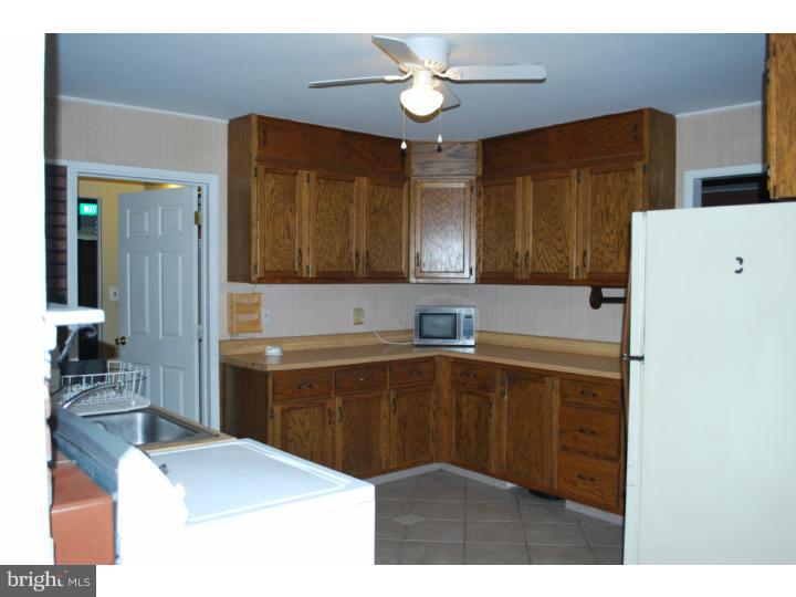 55 Spring Valley Road Levittown, PA 19056 - Photo 2 of 11 Gallery Image 2