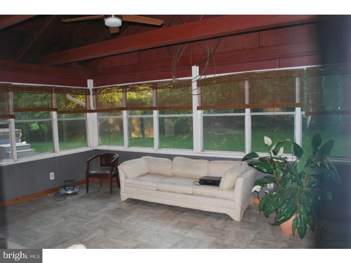 55 Spring Valley Road Levittown, PA 19056 - Photo 6 of 11 Gallery Image 6