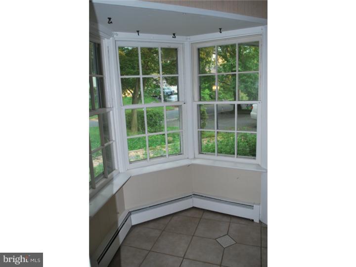55 Spring Valley Road Levittown, PA 19056 - Photo 7 of 11 Gallery Image 7