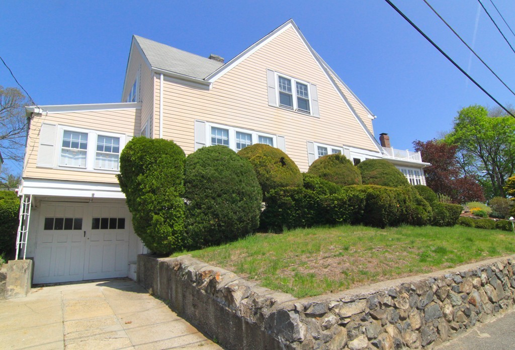 52 Chandler Road Medford, MA 02155 - Photo 2 of 19 Gallery Image 2
