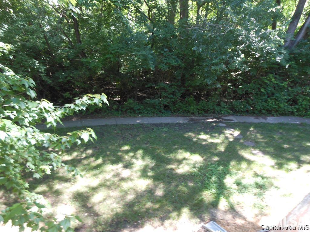 2 Country Place Springfield, IL 62703 - Photo 18 of 33