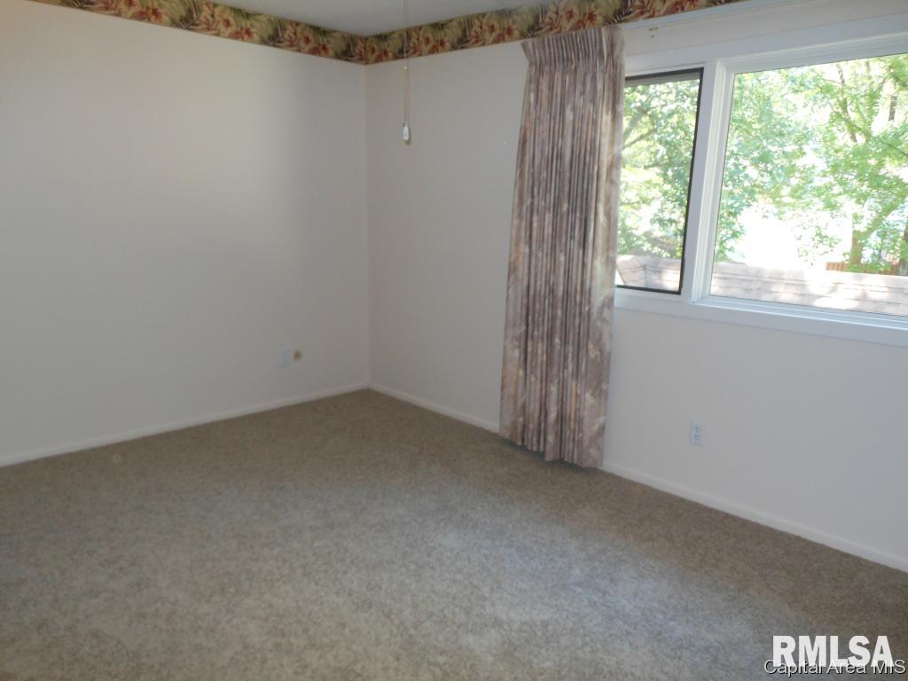 2 Country Place Springfield, IL 62703 - Photo 19 of 33
