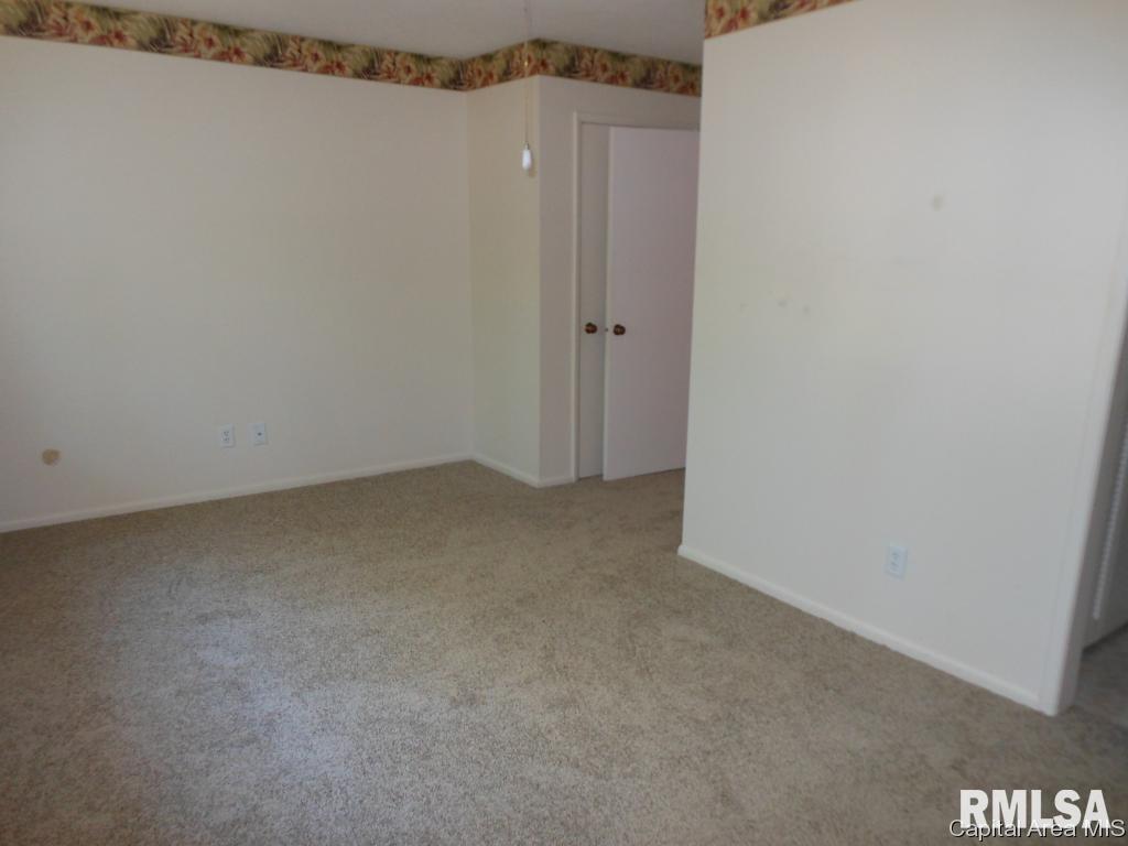 2 Country Place Springfield, IL 62703 - Photo 20 of 33