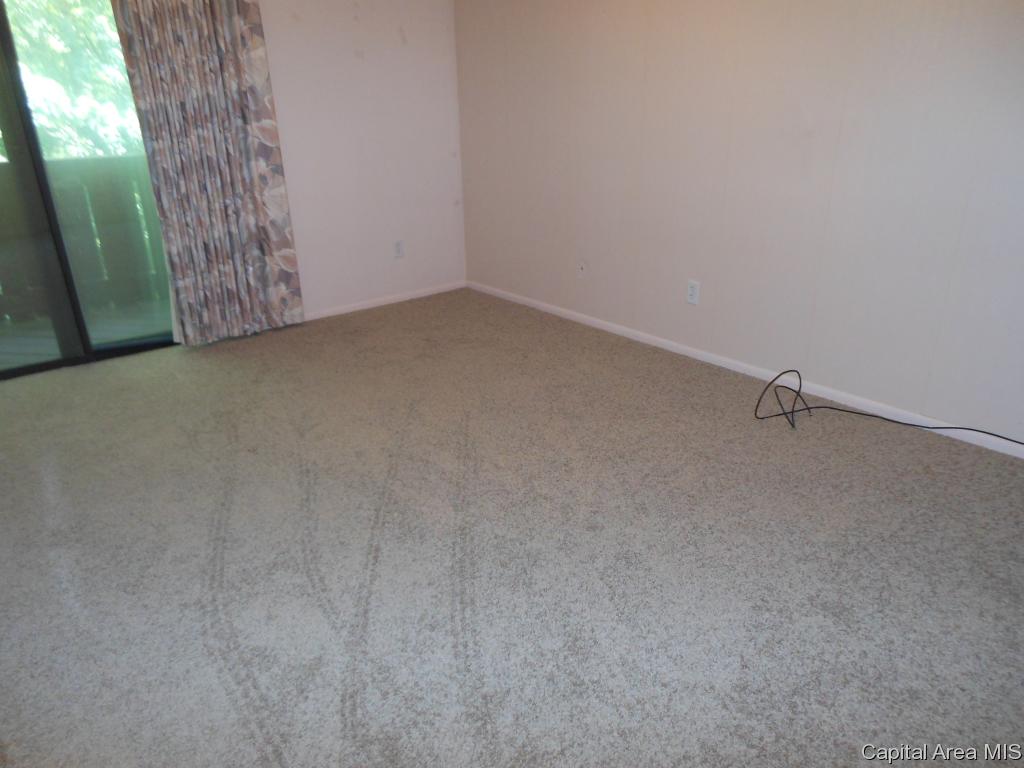 2 Country Place Springfield, IL 62703 - Photo 24 of 33