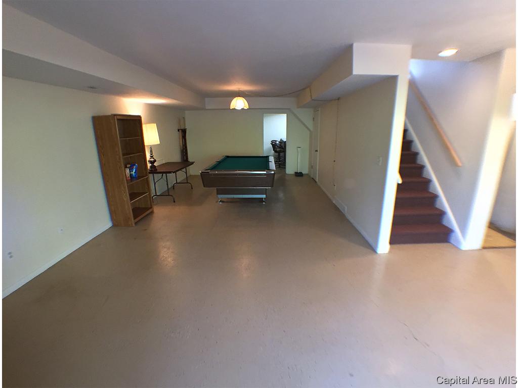 2 Country Place Springfield, IL 62703 - Photo 30 of 33