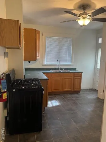 $135,500 | 10 South 29th Street, Belleville, IL 62226